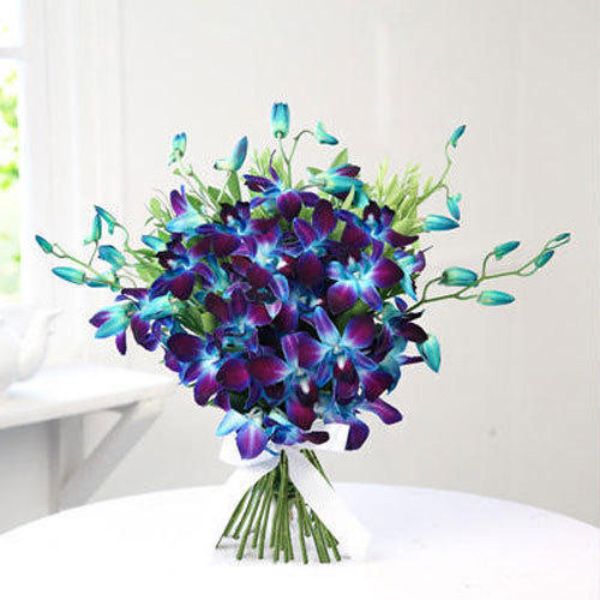 Lustrous Flair Iris Florists mangalore online delivery of flowers