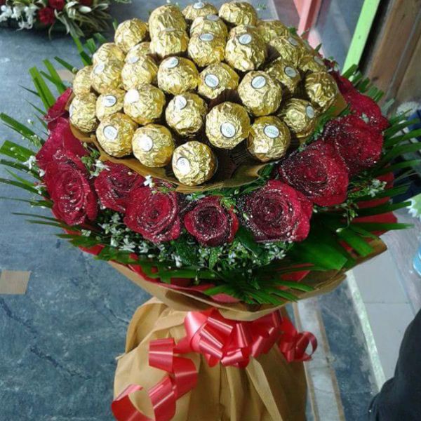 Ferrero & Rose Bouquet Iris Florists mangalore online delivery of