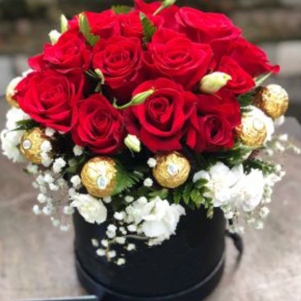 Bouquet You Drool Over Iris Florists mangalore online delivery of