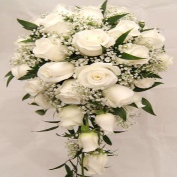 Snow White Iris Florists mangalore online delivery of flowers,cakes, arrangements and decorations