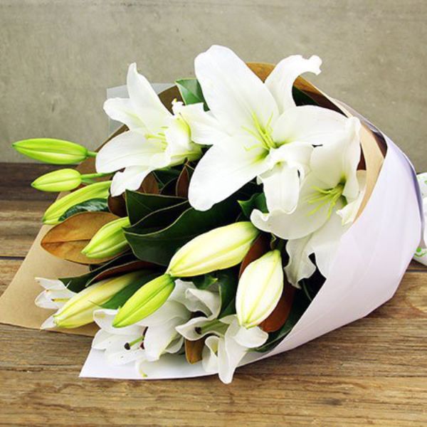 Fascinating White Lilies Iris Florists mangalore online delivery of