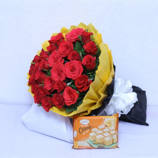 Soan Papdi With Red Rose Bouquet Iris Florists mangalore online